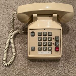Vintage Radio Shack Push Button Desk Phone